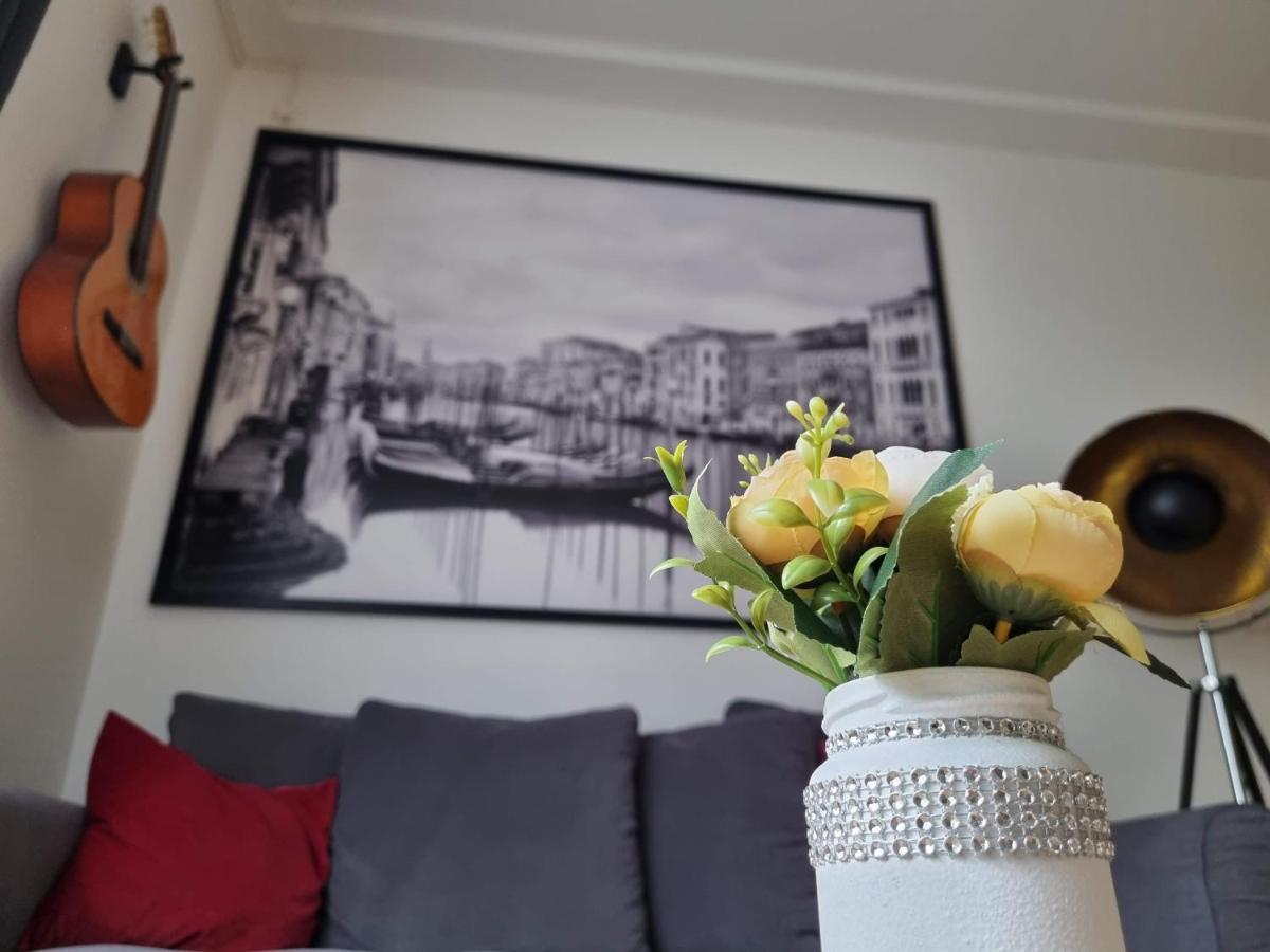 Flora Apartman Apartment Szeged Exterior photo